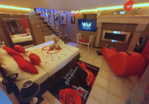 Love Room 